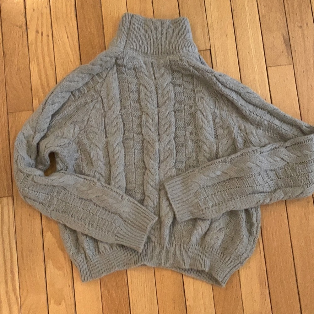 Super cute knit sweater